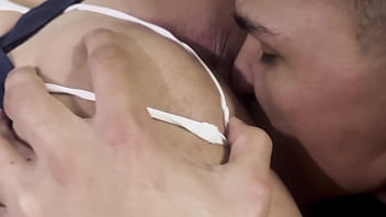 Novinho chupando bem gostoso a buceta da meia irmã safada Novinho chupando bem gostoso a buceta da meia irmã safada