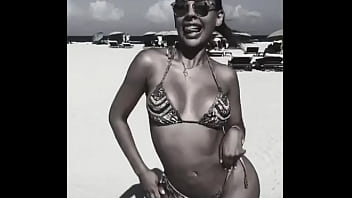 Latinas Calientes thumbnail