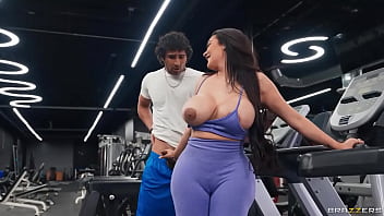 Watch him jog brazzers enter xvpromo Watch him jog brazzers enter xvpromo
