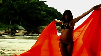 Latina beauty agatha cristine takes it deep in a steamy outdoor adventure