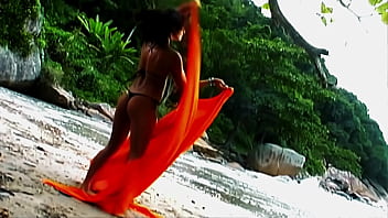 Latina beauty agatha cristine takes it deep in a steamy outdoor adventure