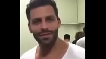 Henri Castelli Dando Uma Pegada Gostosa Na Mala thumbnail