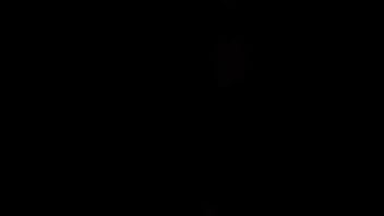 Linda morena tatuada