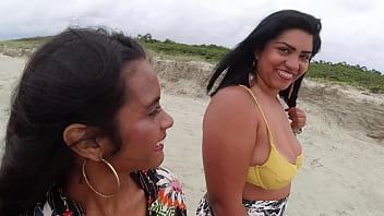 Aventura na lukas enfiou o pau na buceta da safada magrinha até o fim