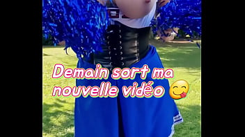 Demain soir sort ma nouvelle vidéo un petit indice sur la tenue alors pour