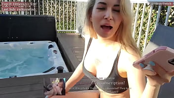 Hello i am natalia i'm from colombia living in canada i have 2 samoyed dogs and 3 cats