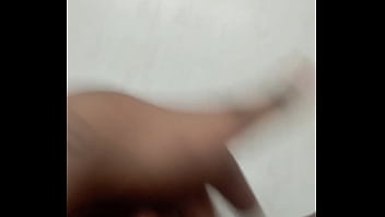 Queen chubby doing things to turn men horny