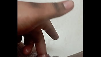 Queen chubby doing things to turn men horny