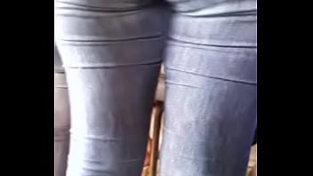 Morena com uma par de rabo