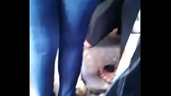 Morena com uma par de rabo