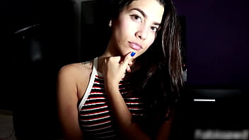 Traveler cheats on his wife with fitness influencer model fablazed