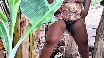 Crente faz xixi ao ar livre