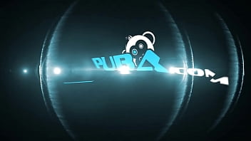 Brunette bab sucks dick