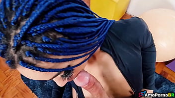 Irmã adotiva mal criada fodendo no meio da sala de casa amopornobr