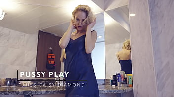 Morning pussy play & butt plug while doing my hair