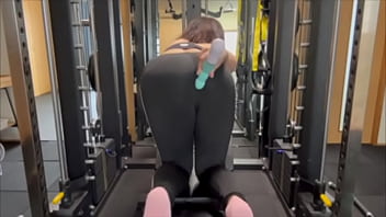 【女子大生の休日の日のルーティン動画】試着室でオナニーして家で買ったジーンズにお漏らししました。