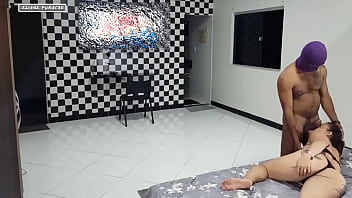 Fui pega dei gostoso pro mascarado que mim fez gosar varias vezes em seu pau grande