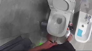 Друзья трахают мою жену в задницу Настоящий обман