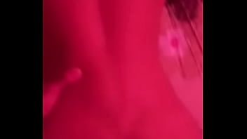 Mi hermano casado me coge cuando su esposa trabaja