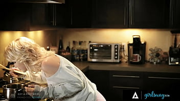 2 sexy scientists bang after a discovery