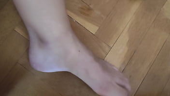 Pies De Jovencita thumbnail