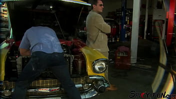 Female car mechanic fucking in the garage