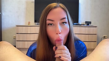 Sexy girlfriend sucks cock great