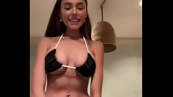 Topless Sexy Ass thumbnail