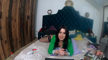 Preview milfycalla ep 146 perverse milfycalla live teasind and anal stretching with funny and kinky stuff p1calla is r