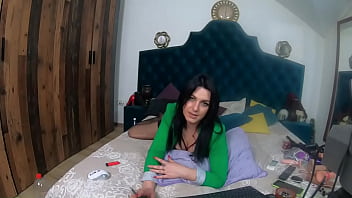 Preview milfycalla ep 146 perverse milfycalla live teasind and anal stretching with funny and kinky stuff p1calla is r