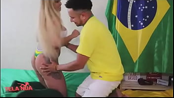 Para comemorar a vitória do brasil nossa estreante deu o cuzinhoevy kethlyn max maranhaotelanua canal completo n