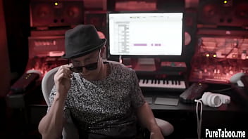 Hot babe sucks big hard penis