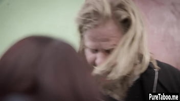 Hot babe sucks big hard penis