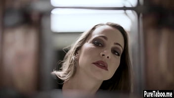 Hot babe sucks big hard penis