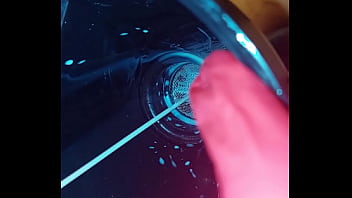 Клизма в анал из молока