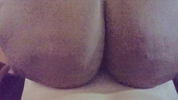 Mientras mi novia no esta yo y su amiga cogemos duro toda la noche ¡que gran culo