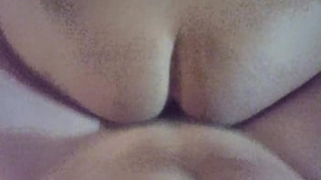 Mientras mi novia no esta yo y su amiga cogemos duro toda la noche ¡que gran culo