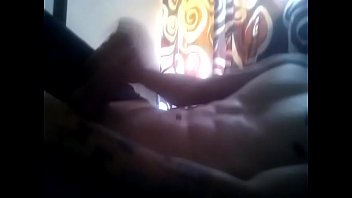 Masturbandome Mientras Veo Tv thumbnail