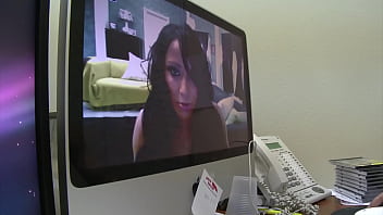 Dru berrymore takes her lover's cock in the boat