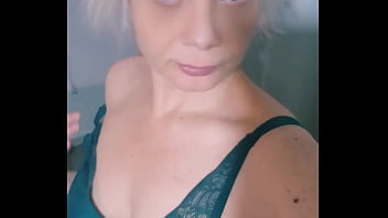 Tu aimes les femmes mature bah suis la