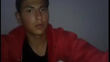 Solito En Casa Hetero thumbnail