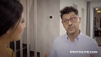 Nelly kent seductive waitress