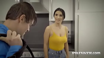 Nelly kent seductive waitress