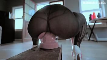 Ultra fast anal fuck with this extreme huge toy