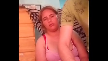 Me la mamo cuando nos ven por webcam y luego se sienta arriba mio y nos besamos