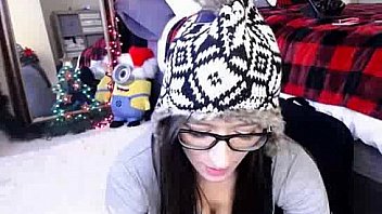 Babe pikpik flashing ass on webcam