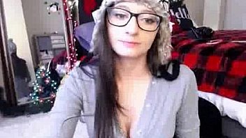 Babe pikpik flashing ass on webcam