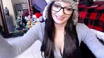 Babe pikpik flashing ass on webcam