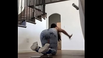 Big booty tease Big booty tease