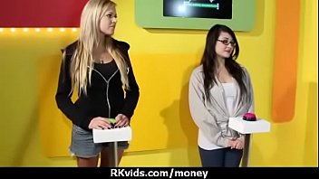 Amateur Girl Goes Wild 5 thumbnail